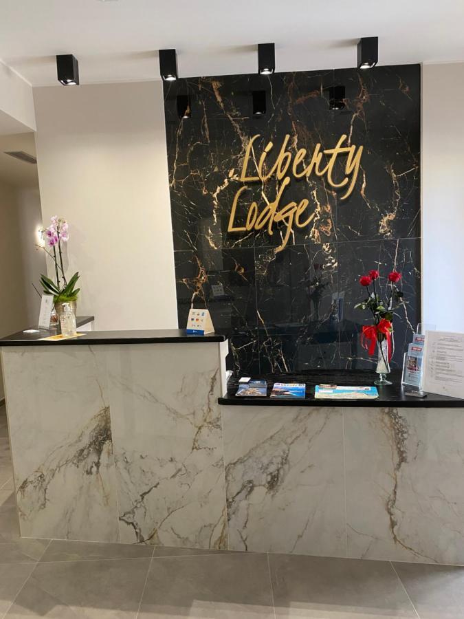 Liberty Lodge โตรเปอา ภายนอก รูปภาพ