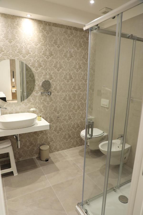 Liberty Lodge โตรเปอา ภายนอก รูปภาพ