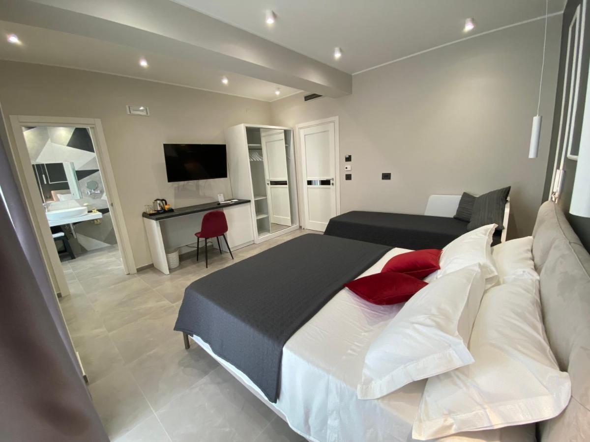 Liberty Lodge โตรเปอา ภายนอก รูปภาพ