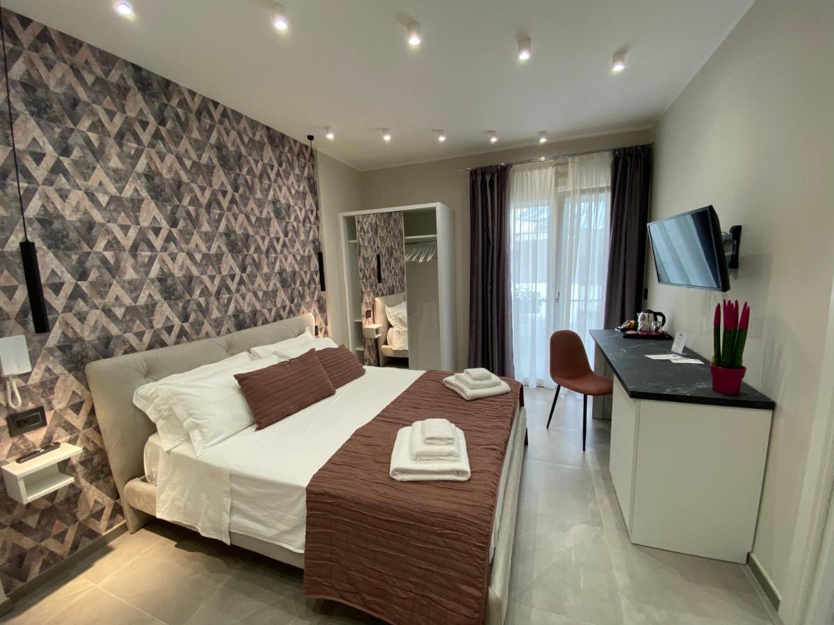 Liberty Lodge โตรเปอา ภายนอก รูปภาพ