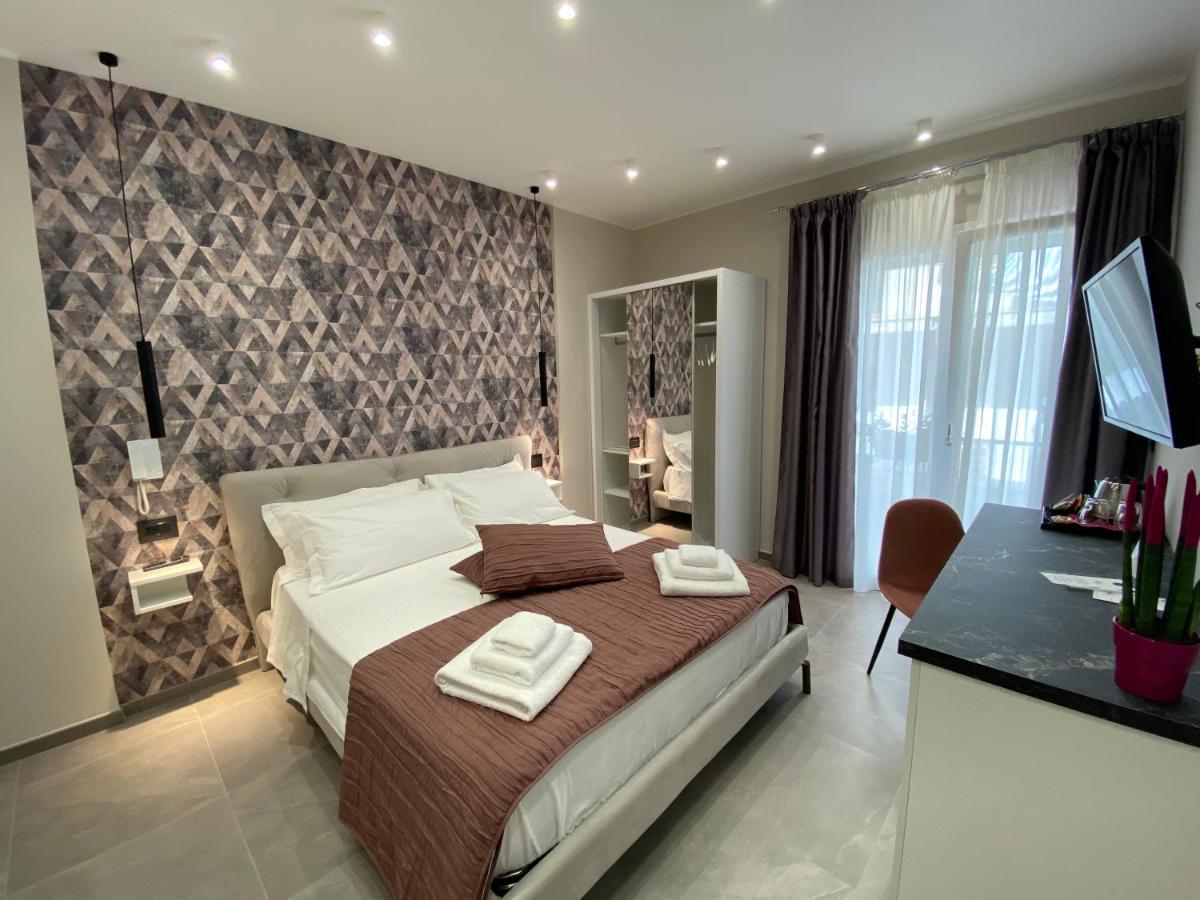 Liberty Lodge โตรเปอา ภายนอก รูปภาพ
